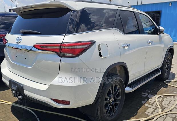 Toyota Fortuner 2.8 D AWD 2020 Pearl