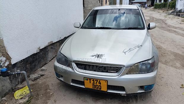 Toyota Altezza AS 200 2001 Silver