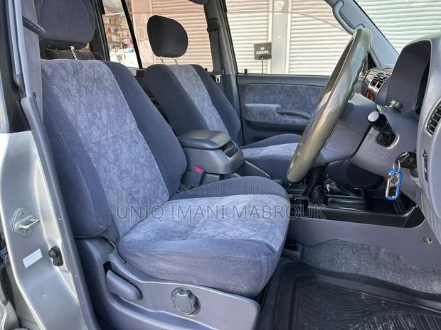 Toyota Land Cruiser Prado 2000 Silver