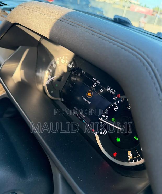 Land Rover Defender 2022 Black