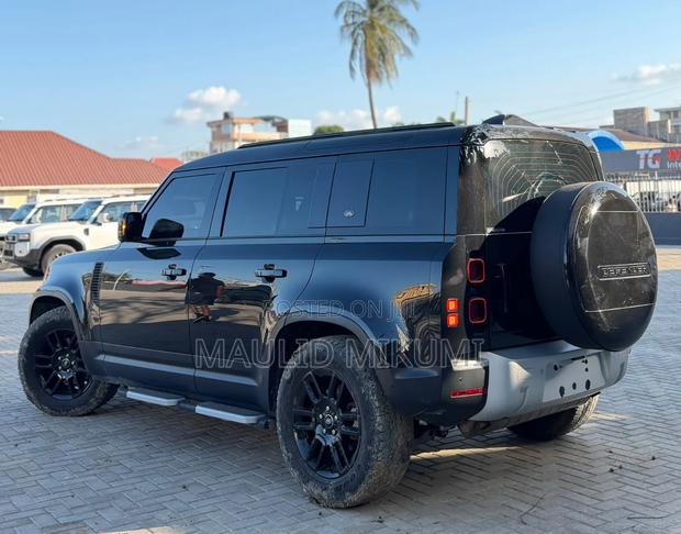 Land Rover Defender 2022 Black