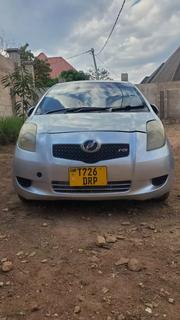 Toyota Vitz 2004 Silver for sale
