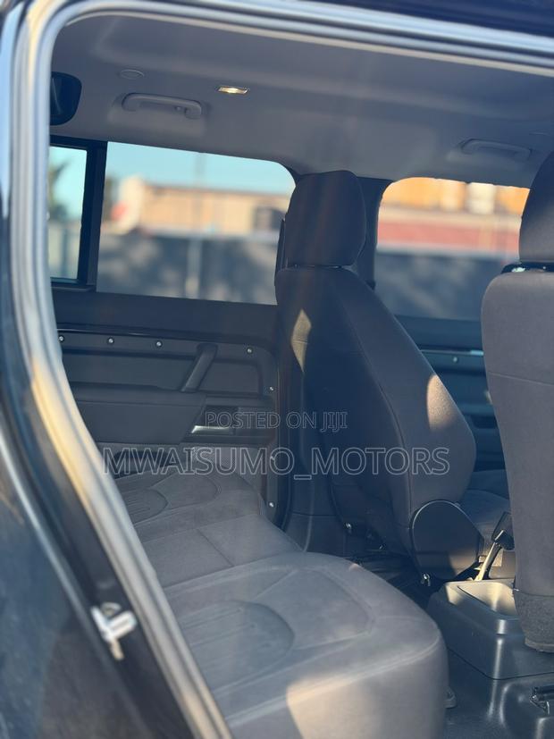 Land Rover Defender 2022 Black