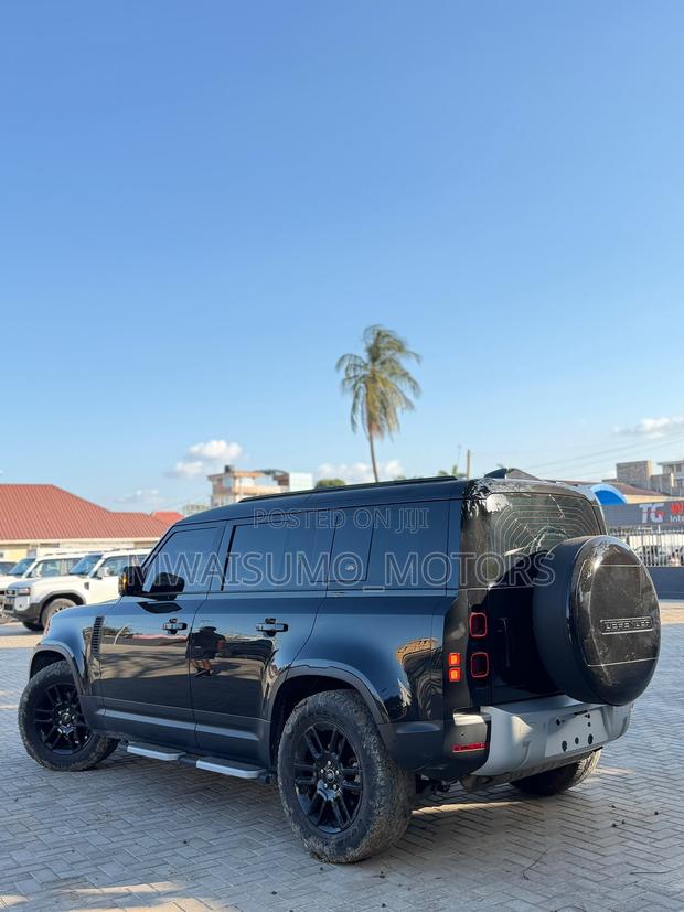 Land Rover Defender 2022 Black
