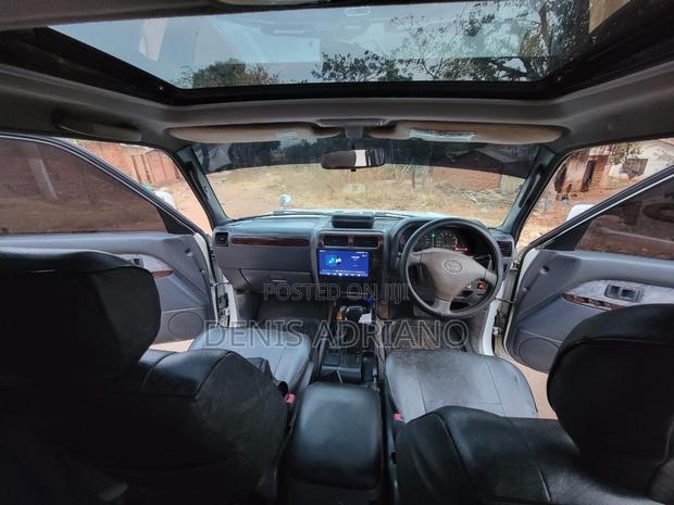 Toyota Land Cruiser Prado 1999 White