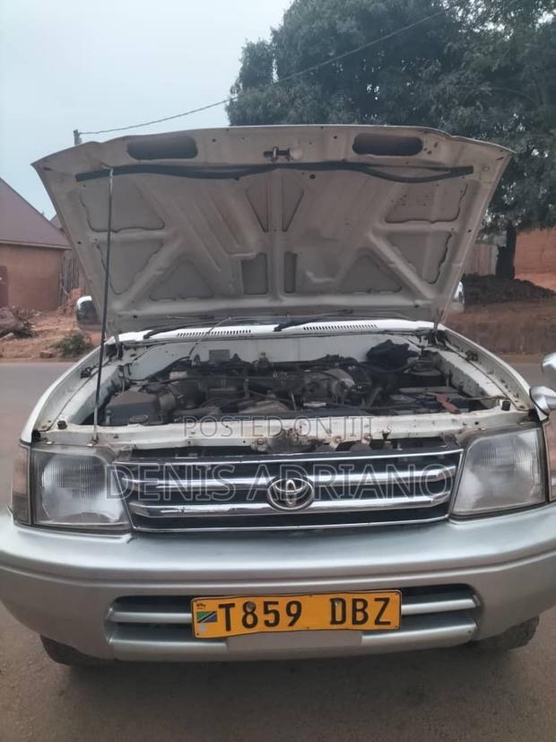 Toyota Land Cruiser Prado 1999 White