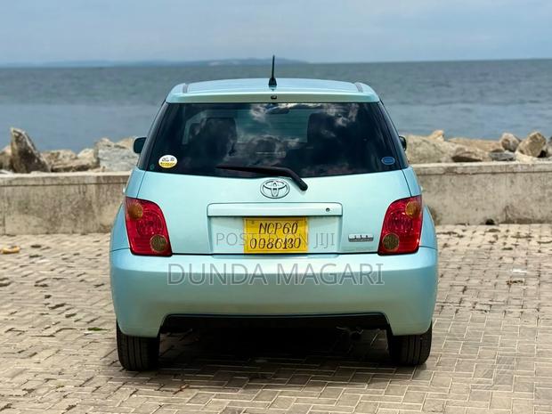 Toyota IST 2003 Blue