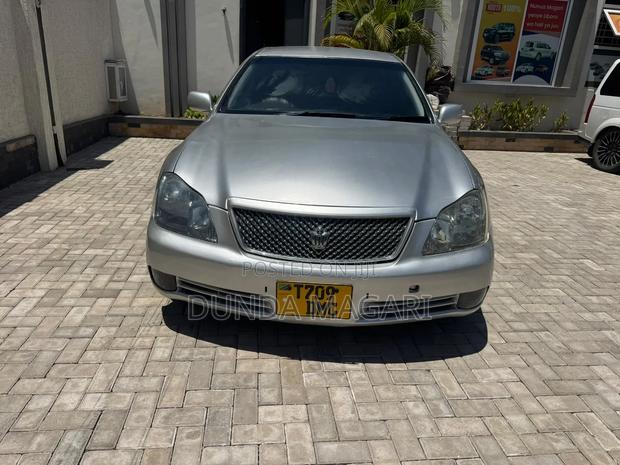 Toyota Crown 2004 Silver