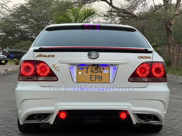 Toyota Crown 2006 Pearl