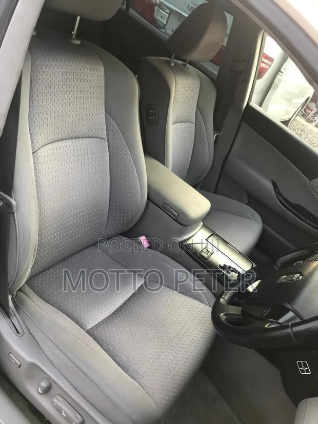 Toyota Alphard 2006 Silver