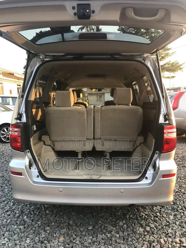Toyota Alphard 2006 Silver