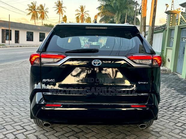 Toyota RAV4 Limited AWD 2023 Matt Black