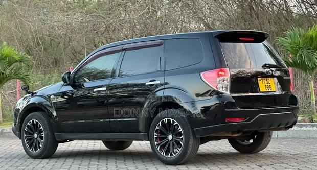 Subaru Forester 2010 Black