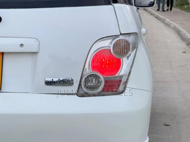 Toyota IST 2004 White