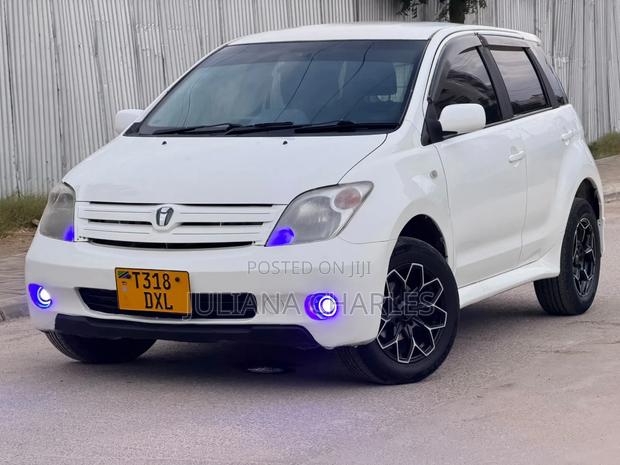 Toyota IST 2004 White