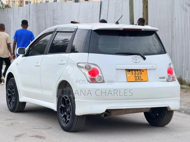 Toyota IST 2004 White