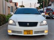 Toyota Crown 2004 White for sale