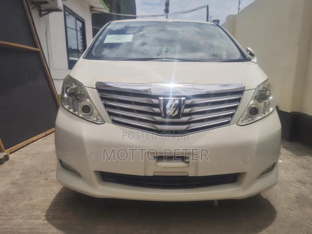 Toyota Alphard 2010 Off white