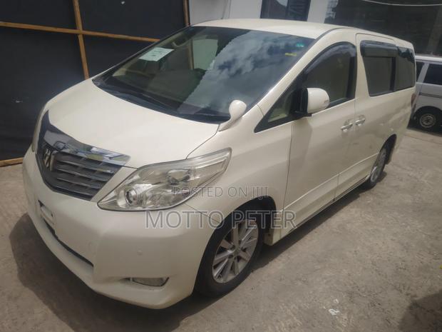 Toyota Alphard 2010 Off white