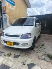Toyota TownAce Noah 1998 White for sale