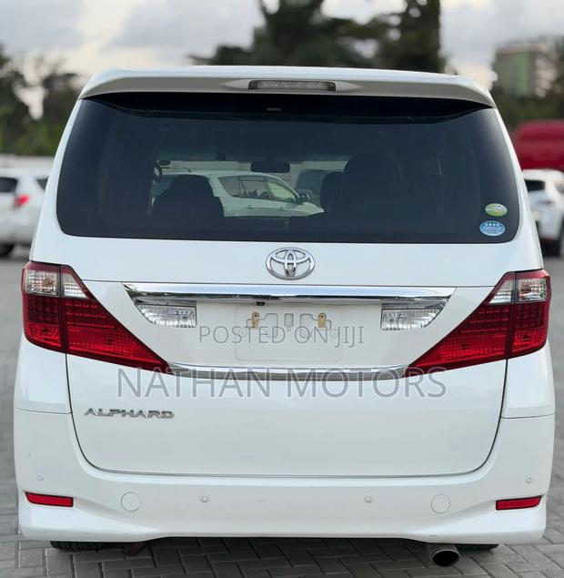 Toyota Alphard 2010 White