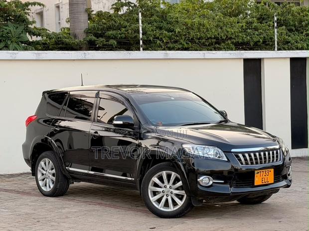 Toyota Vanguard 2012 Black