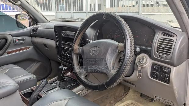 Toyota Land Cruiser 2000 Blue
