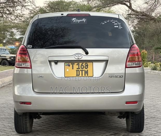 Toyota Corolla Spacio 2003 Silver