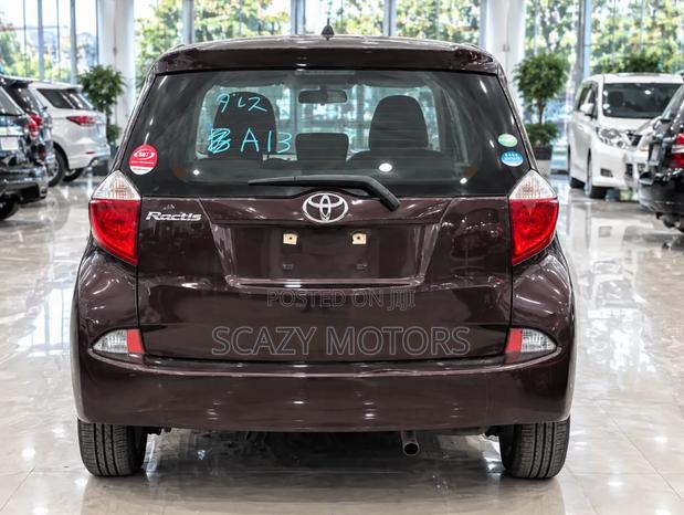 Toyota Ractis 2011 Maroon