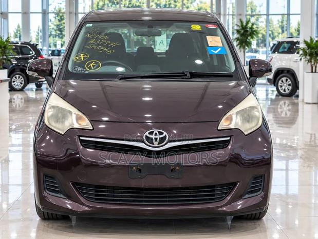 Toyota Ractis 2011 Maroon