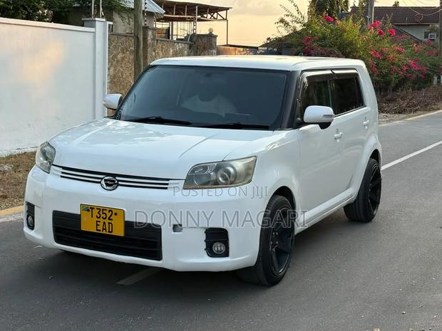 Toyota Corolla Rumion 2008 White