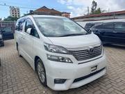 Toyota Vellfire 2009 White for sale