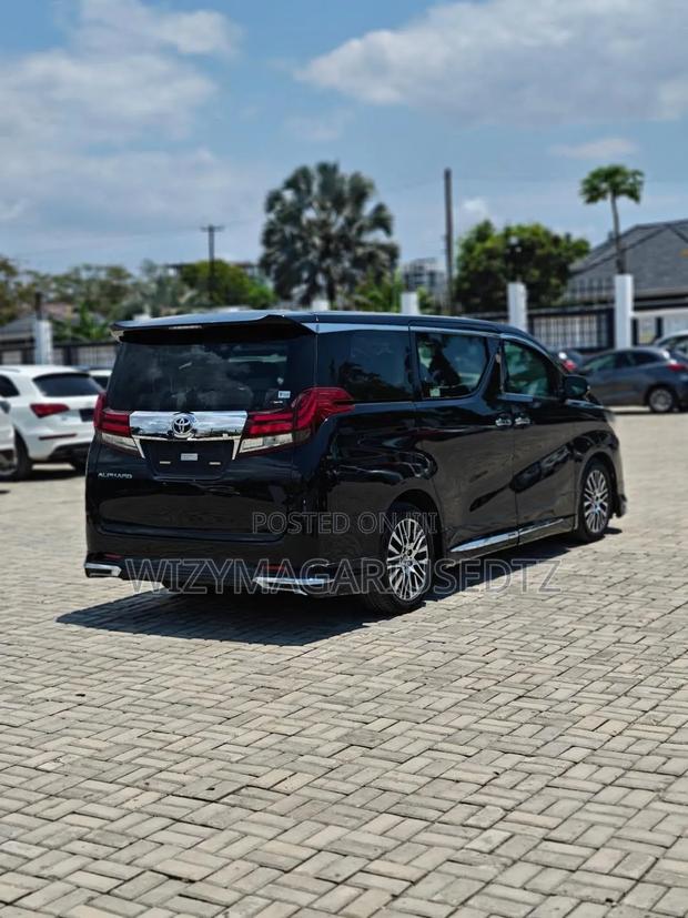 Toyota Alphard 2.5 Petrol AWD 2021 Matt Black