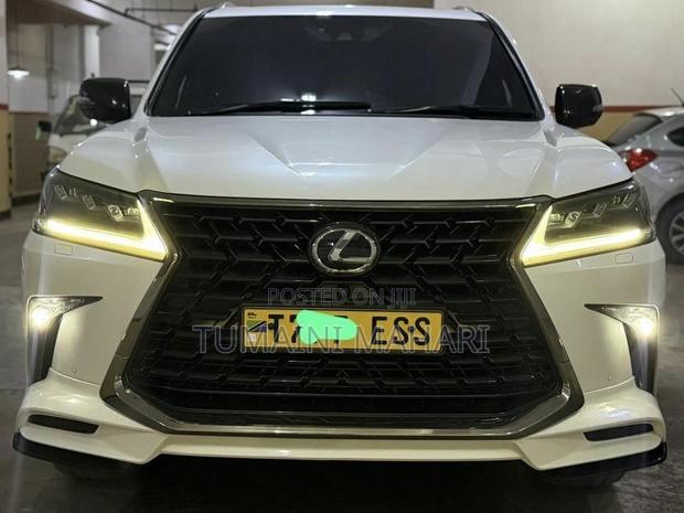 Lexus LX 2021 White