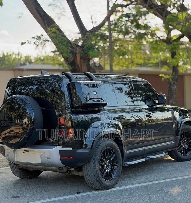 Land Rover Defender 2021 Black