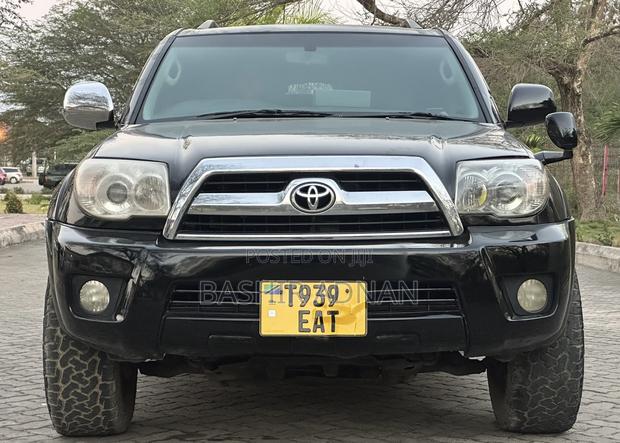 Toyota Hilux Surf 2.7 SSR 2005 Matt Black