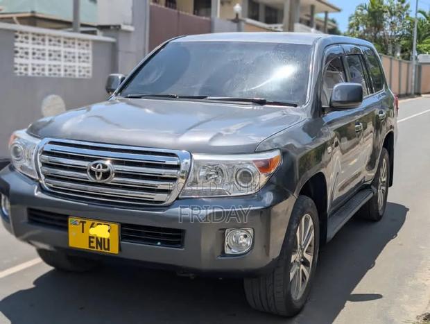 Toyota Land Cruiser 2018 Gray