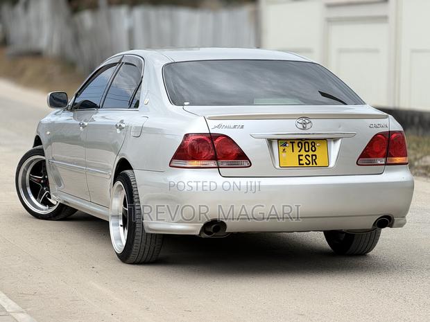 Toyota Crown Royale 2005 Silver