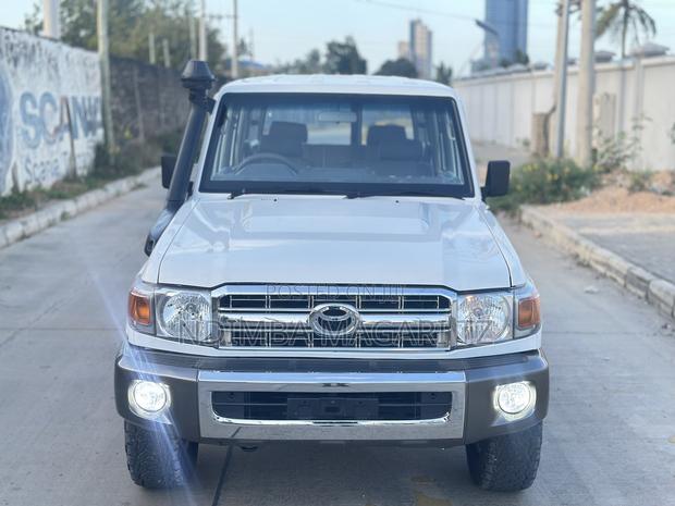 Toyota Land Cruiser 79 Series 2011 White
