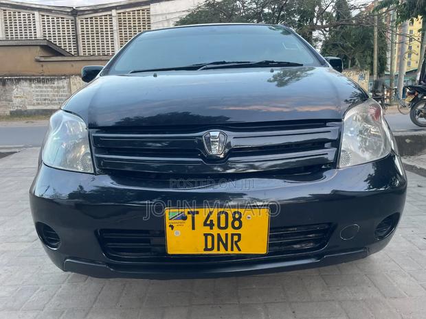 Toyota IST 2004 Black