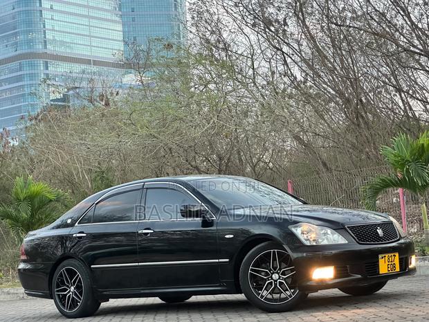 Toyota Crown 2007 Matt Black