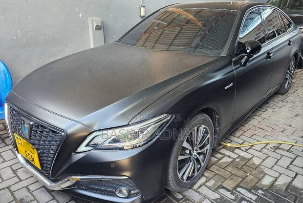 Toyota Crown 2019 Black