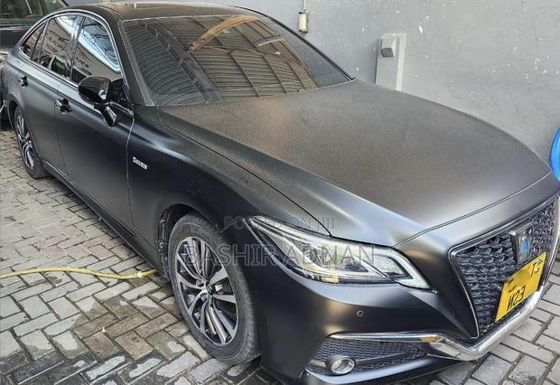 Toyota Crown 2019 Black