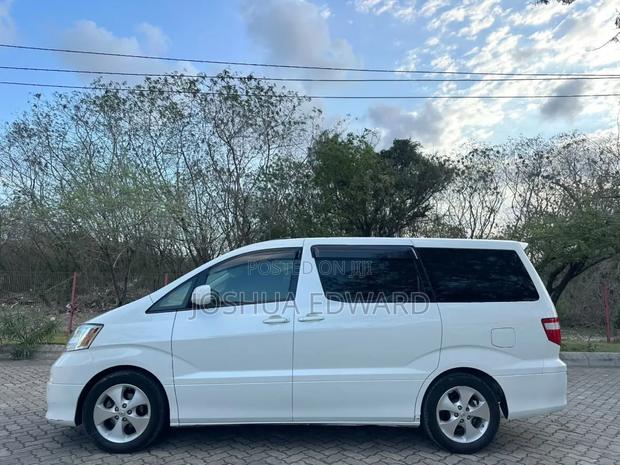 Toyota Alphard 2004 White