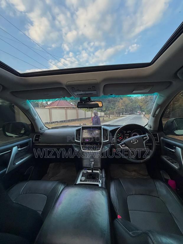 Toyota Land Cruiser 2015 Off white