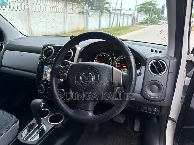 Mazda Verisa 2010 White