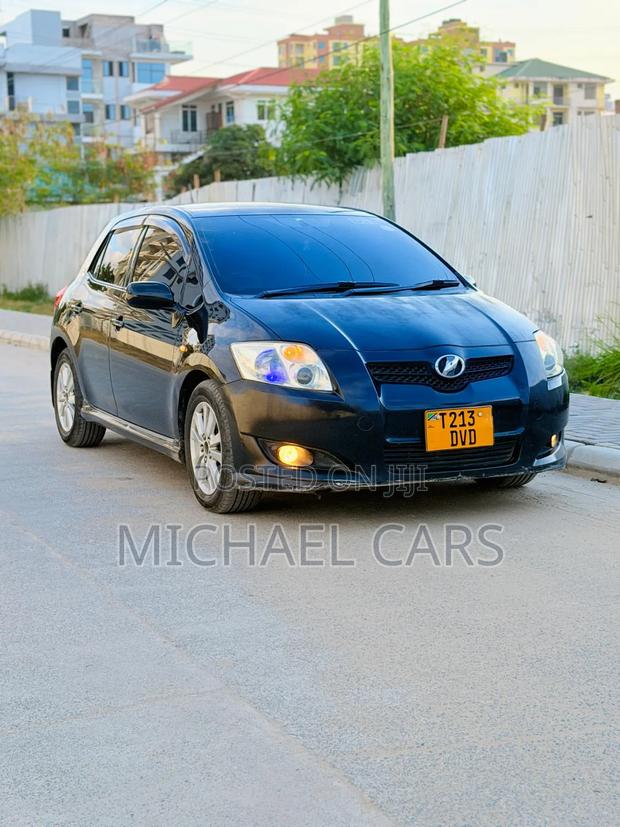 Toyota Auris 2010 Black
