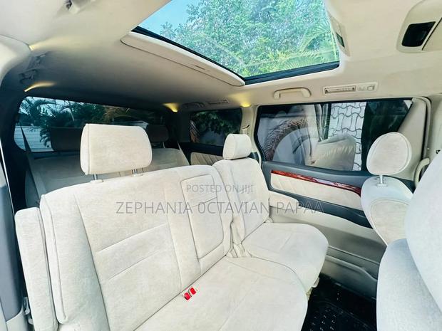 Toyota Alphard 2006 White
