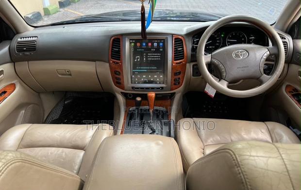Toyota Land Cruiser 2004 Black