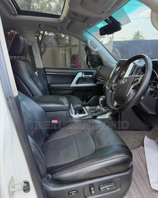 Toyota Land Cruiser 2014 Pearl